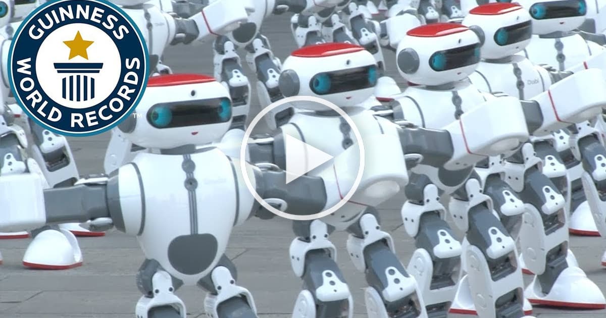 Rekordný tanec: v Číne si dali rande tancujúci roboti