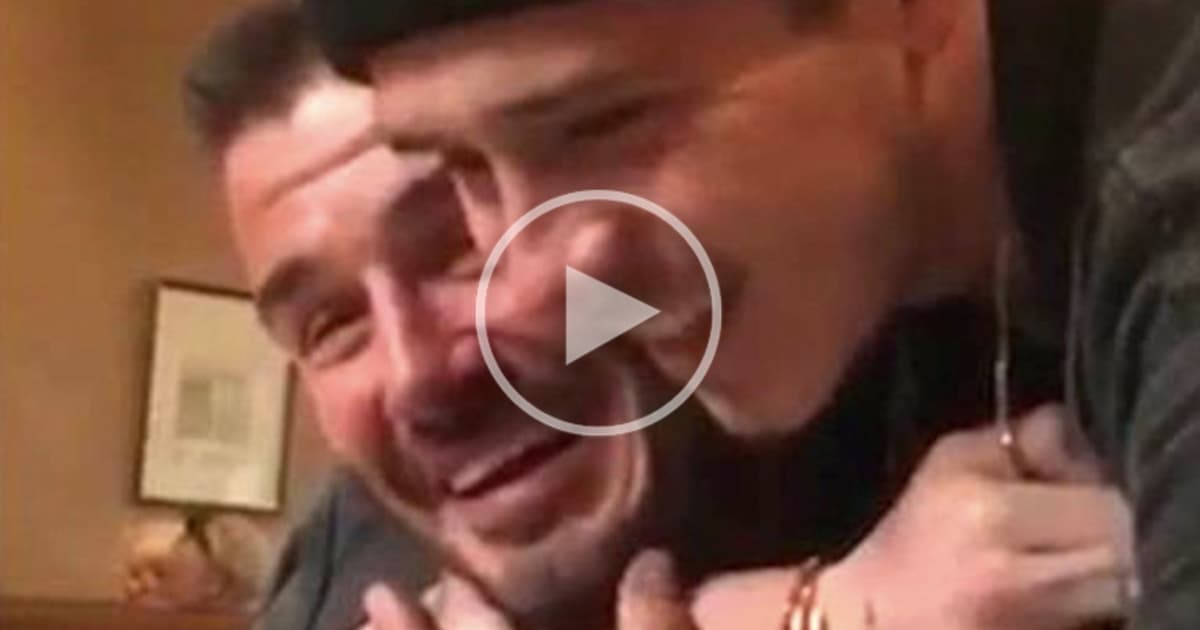 David Beckham oslavoval 43. narodeniny. Toto prekvapenie ho dojalo k slzám!