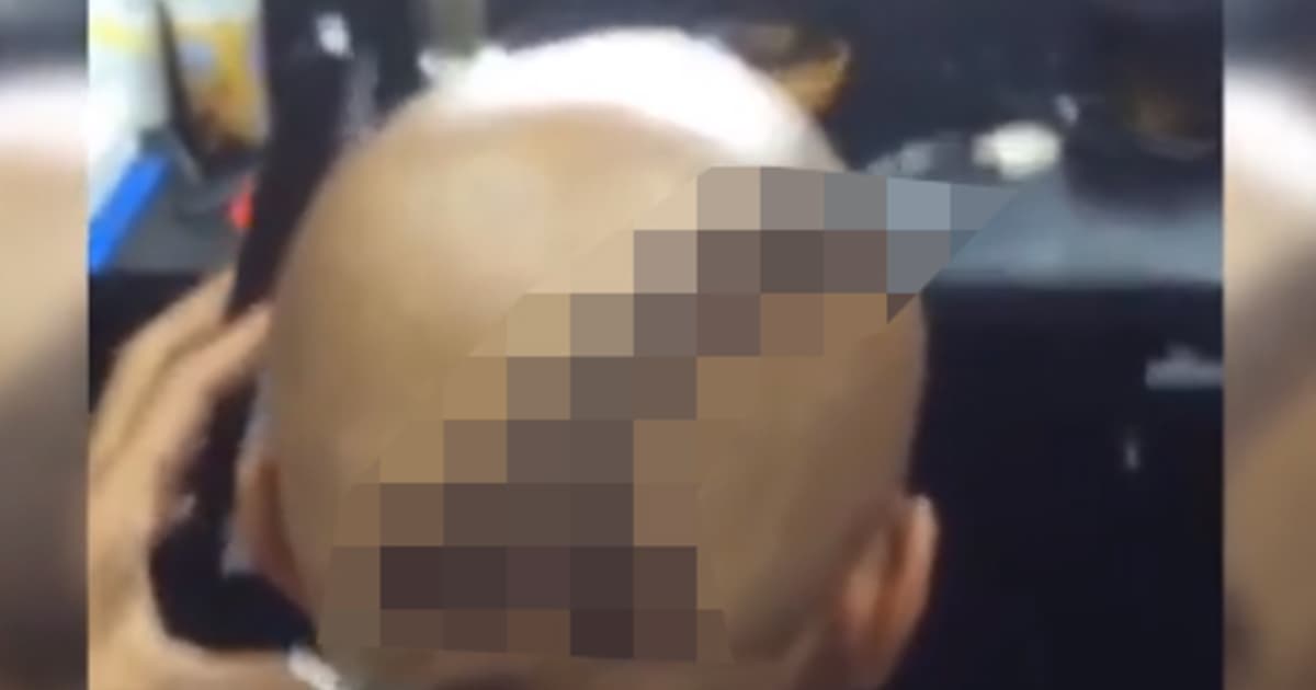 Kaderníkovi povedal, nech ho ostrihá nejak špeciálne. Výsledok ho veľmi nepotešil