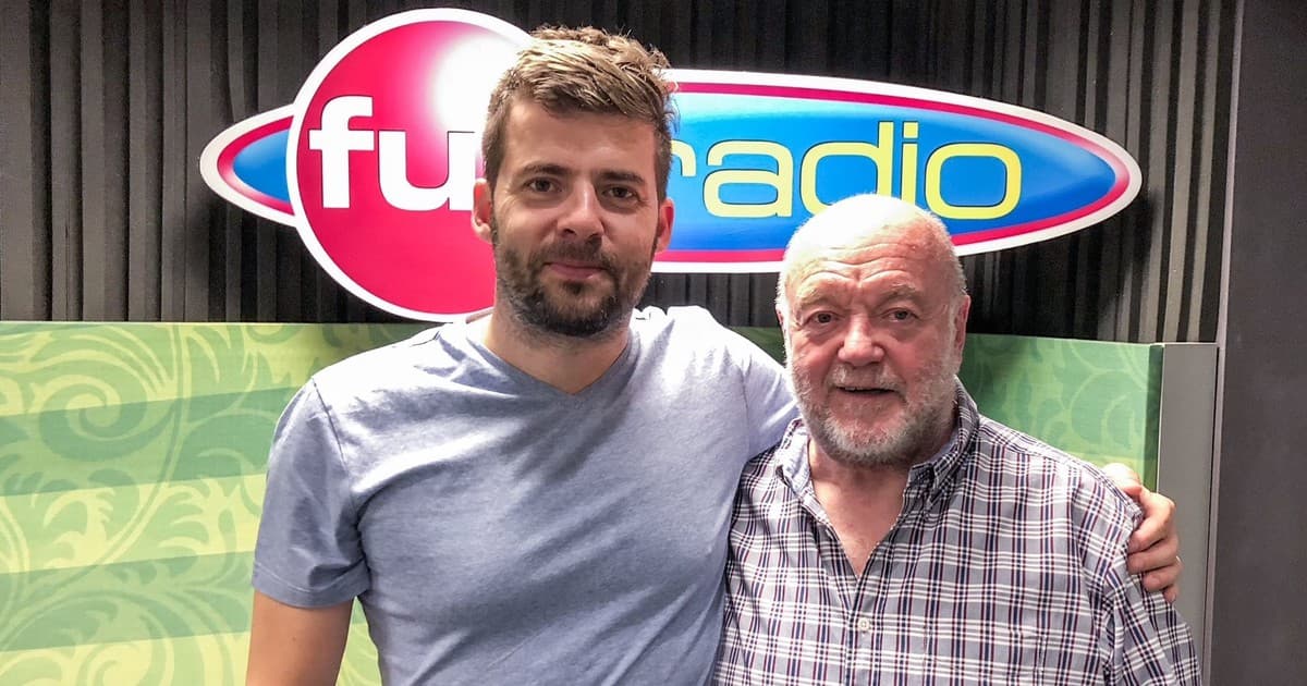 Spevák a skladateľ Peter Lipa hosťom v Nedeľnej talkshow so Šarkanom