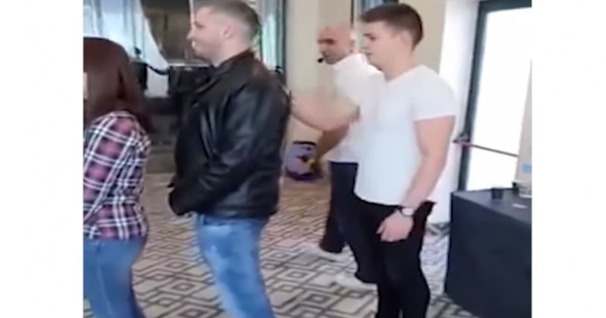 Toto skvelé video má takmer 250-tisíc videní. Ukáže ti, ako sa šíria klebety