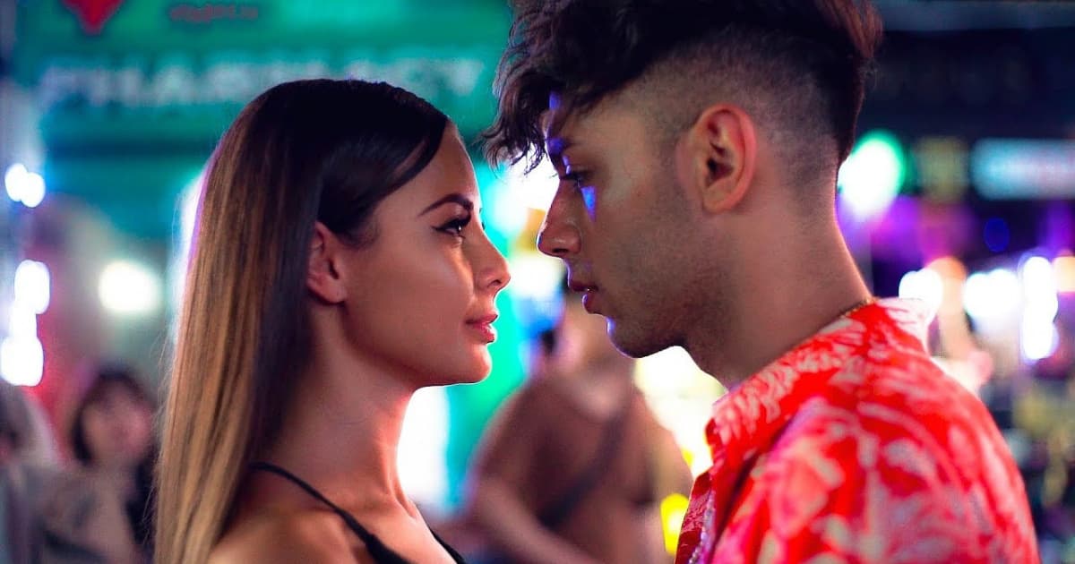 Monika Bagárová hore bez! Spolu s Janom Bendigom víta leto latino novinkou!