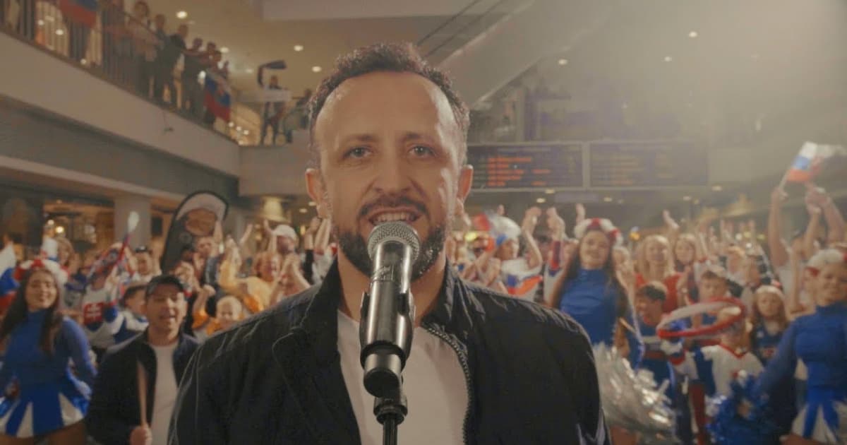 Klip k „Hokejovej“ nakrúcali Kandráčovci na stanici v Košiciach aj vo vlaku