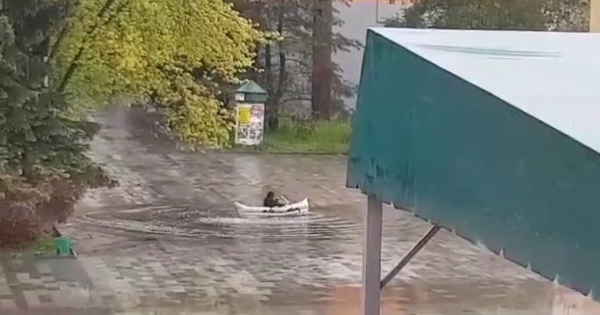 VIDEO: V Čadci napršalo a ľudia vytiahli kajaky