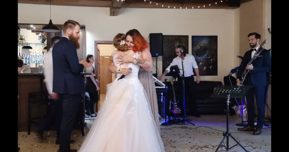 Jej najlepšia kamarátka Betka sa vydávala, tak si pre ňu pripravila nádherné prekvapenie
