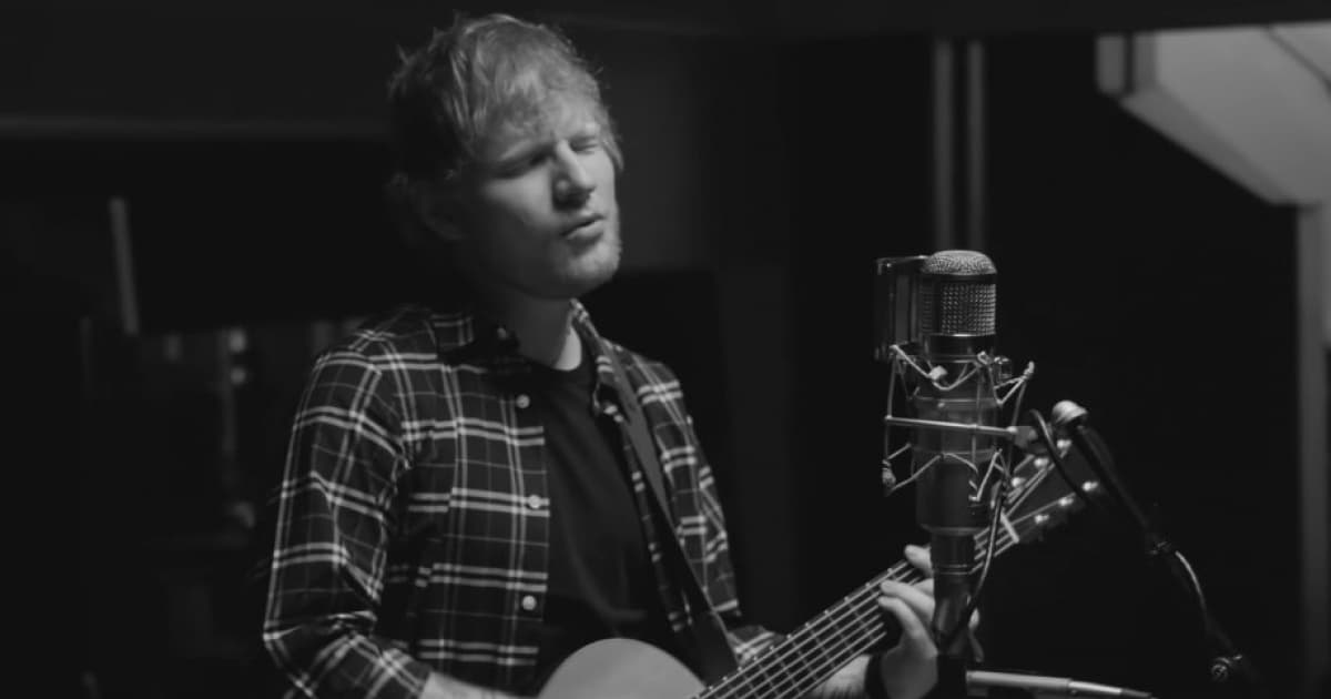 Ed Sheeran zahral naživo svoju novinku v štúdiu Abbey Road
