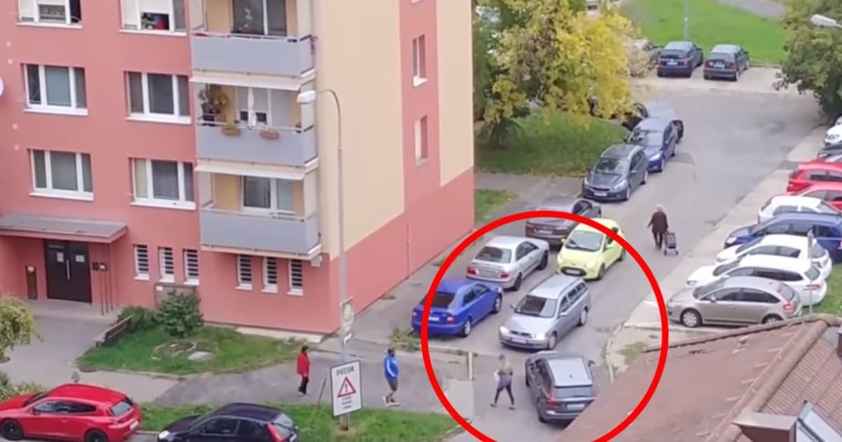 Na sídlisku v Petržalke sa odohrala táto komická situácia. Stačilo pritom len vycúvať