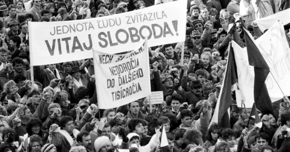10 bežných vecí, o ktorých by sme pred Nežnou revolúciou mohli len snívať