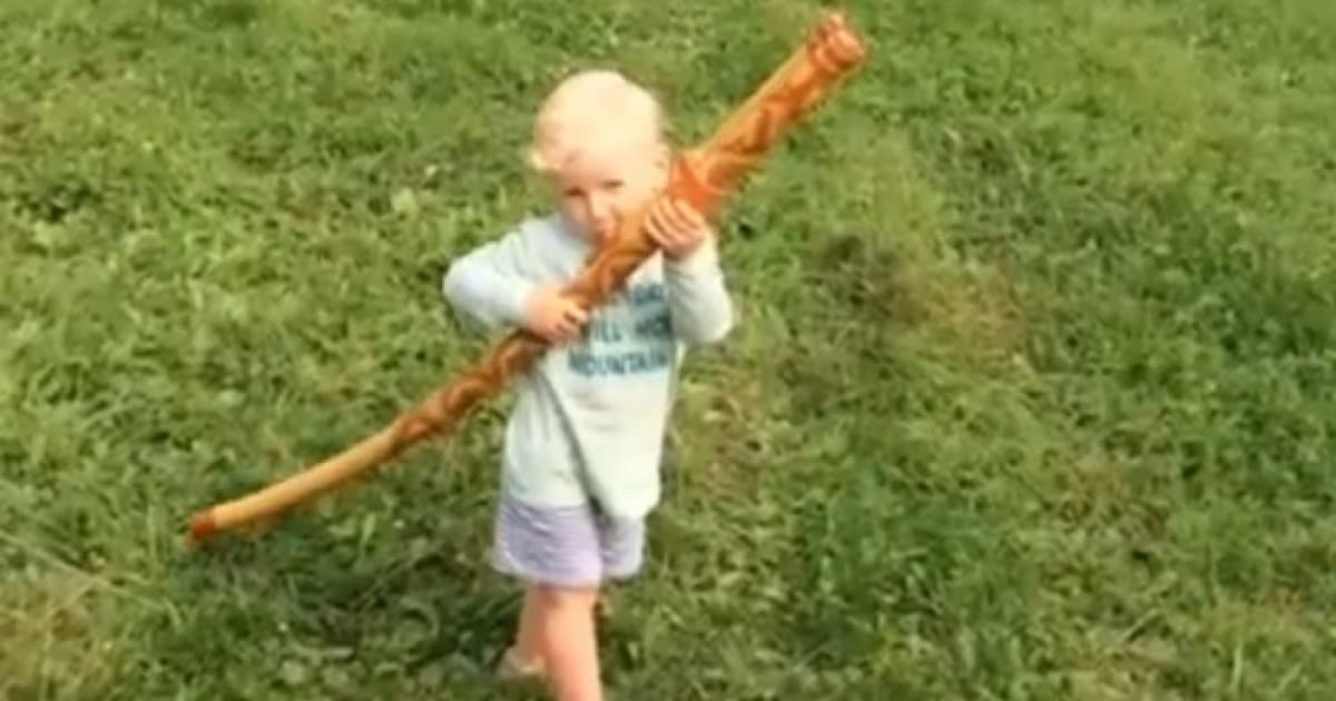 Má dva roky a už hrá na fujare: „Ešte musím zjesť veľa halušiek“
