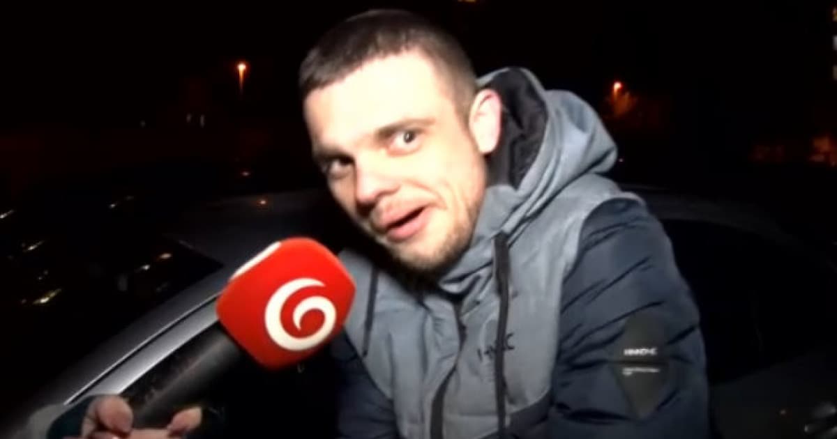 Mladý Michalovčan nabúral, lebo mu pes prepol pesničku. Nový hrdina internetu!