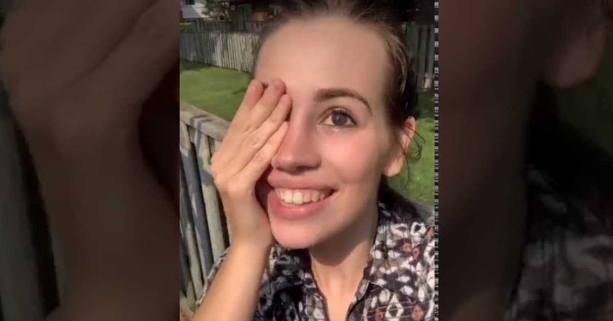 Neuveriteľné! Sleduj, ako sa farba očí tohto dievčaťa zmení vždy, keď vyjde na slnko