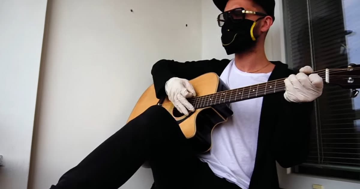 Stropkovčan Miro nahral svoju novú skladbu na balkóne. Chce ňou motivovať ľudí!