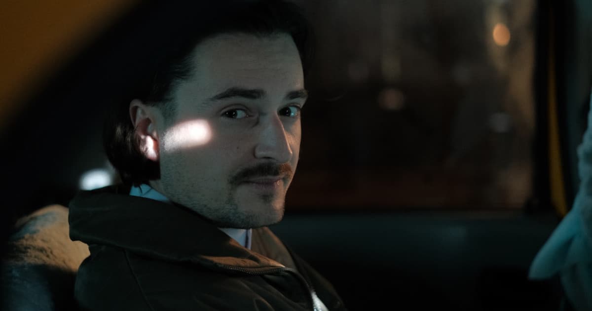 Ukážte vrecká, odkazujú ľuďom v spoločnej skladbe Billy Barman a Gleb