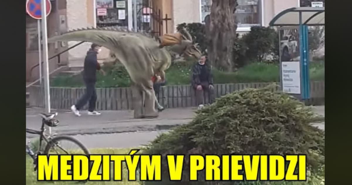 Do Benátok sa vrátili ryby, do Prievidze zase drak. Takto sa včera prechádzal ulicami