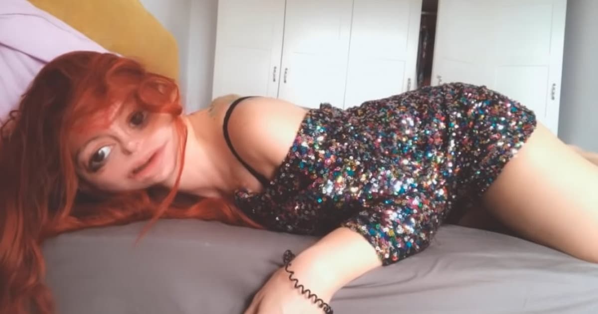Nasratá žena opäť ovládla internet. Vypočuj si hymnu žien, ktoré si „to“ vedia užiť až do bezvedomia