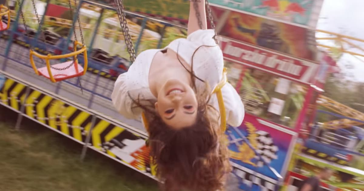Nové československé spojenie je tu. AMCO a Celeste Buckingham predstavujú nový letný hit!