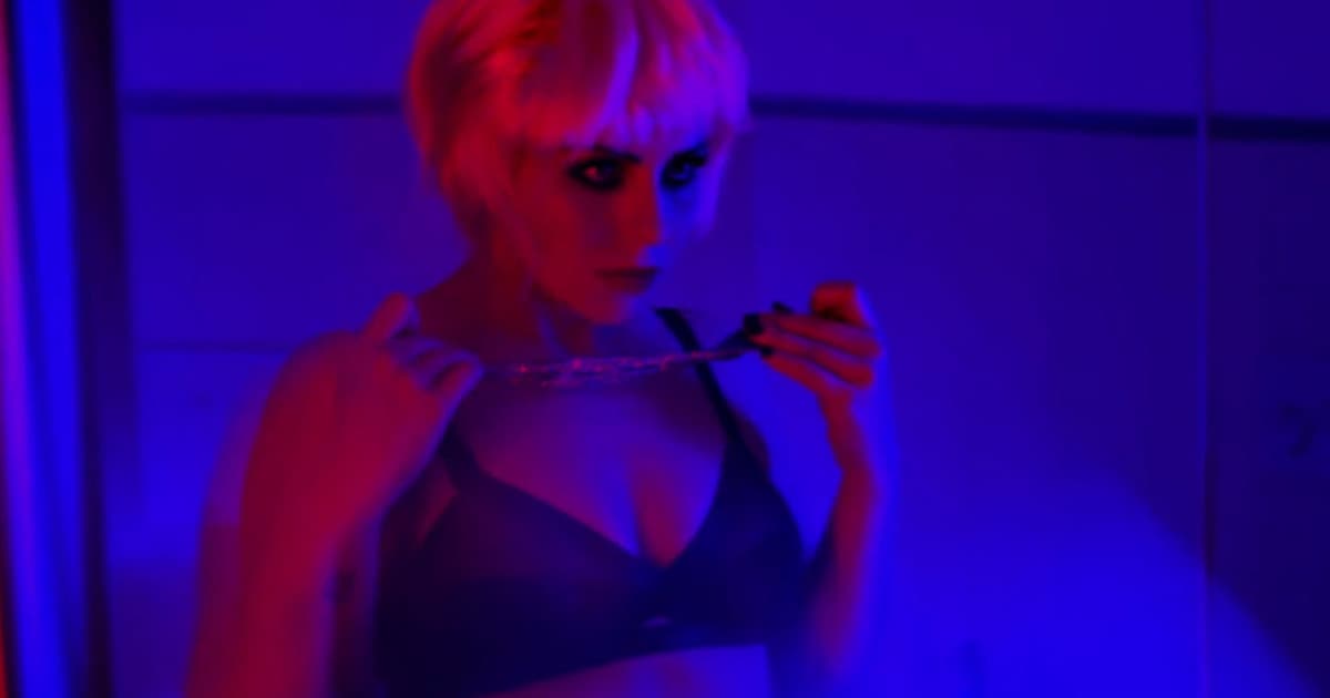 Katka Knechtová predstavuje duet s Adamom Ďuricom, sexi klip nakrúcala na zámku!