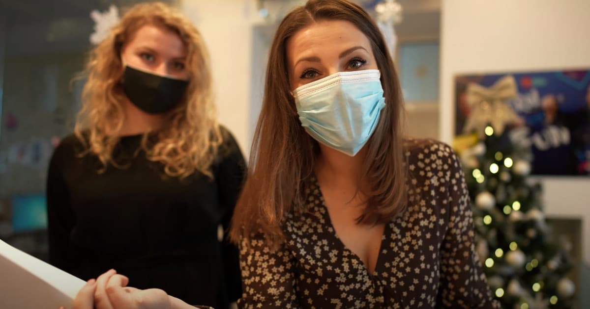 FUN_VLOG: Aké je to spievať koledy v rúškach? Aj to sme si vyskúšali na 4. generálke Vianoc