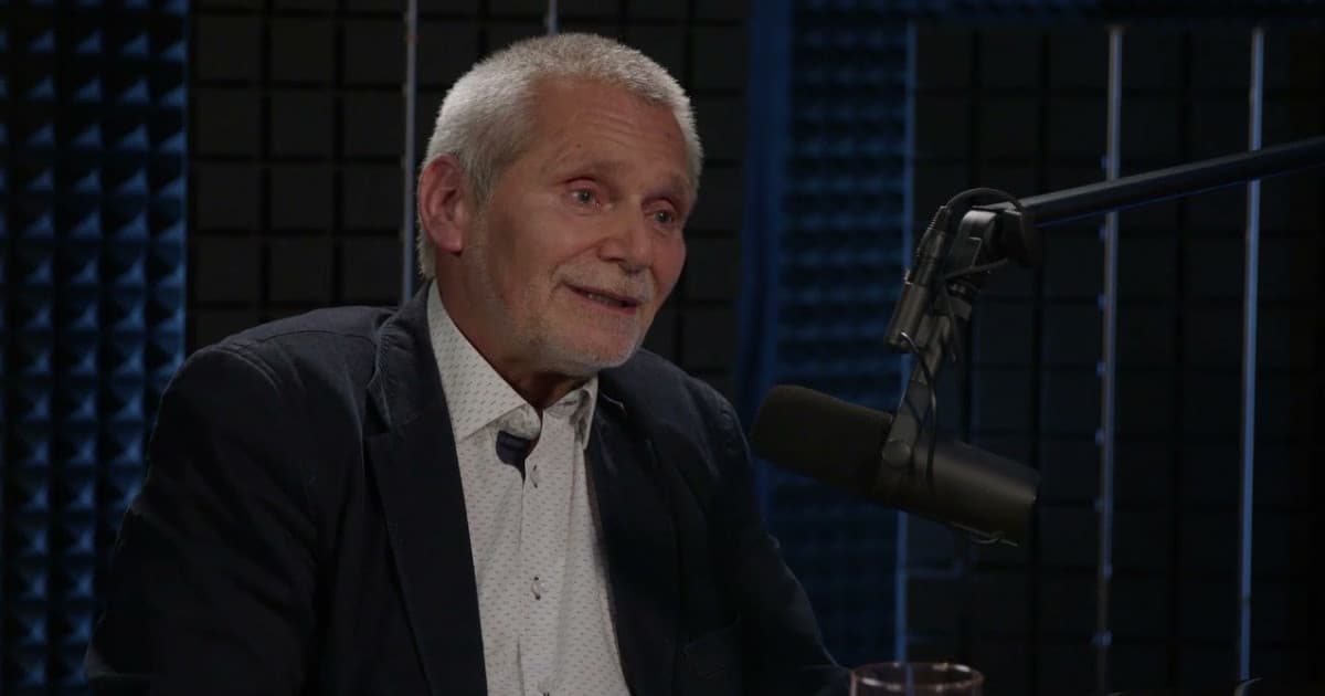 "Žijeme v dobe, kedy sa patologické stáva normálnym a lož sa stáva pravdou," psychiater Pavol Černák