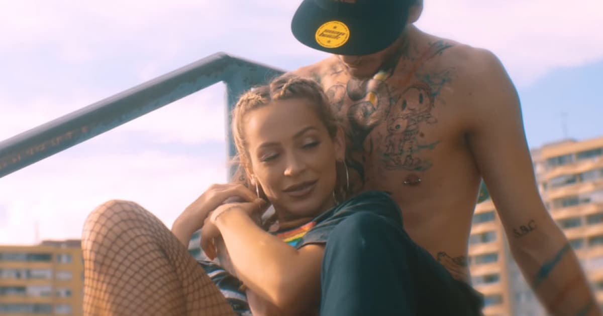 Dominika Mirgová ťa v novom klipe pozýva NA MESIAC