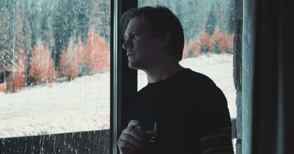 Herec a muzikant Ladislav Ladomirjak vydáva svoj prvý sólový singel: Hudba je pre mňa ventil na emócie!