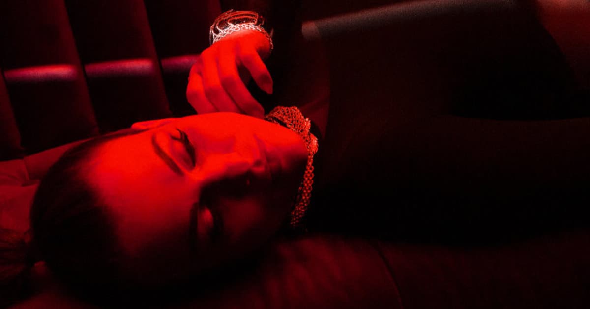 Martina Schindlerová nahrala bondovku. Vypočuj si jej „Šiesty zmysel“