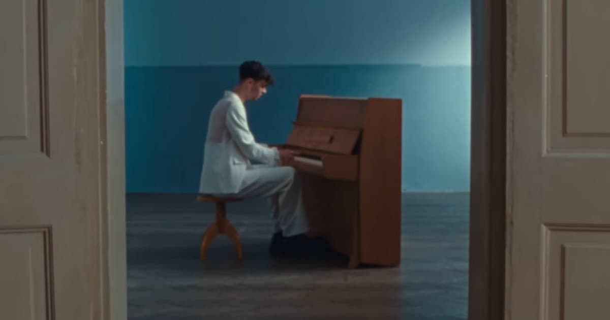 Adam „ADONXS“ Pavlovčin vydal nový klip. Fanúšikovia sú nadšení!