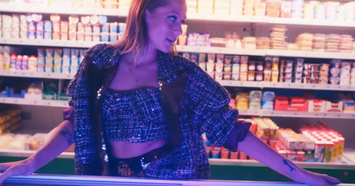 Emma Drobná zverejnila horúci klip k jej novinke „Hawaii