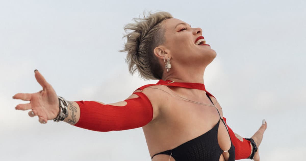 P!NK nikdy nesklame. Sleduj jej nový klip k skladbe „Trustfall“