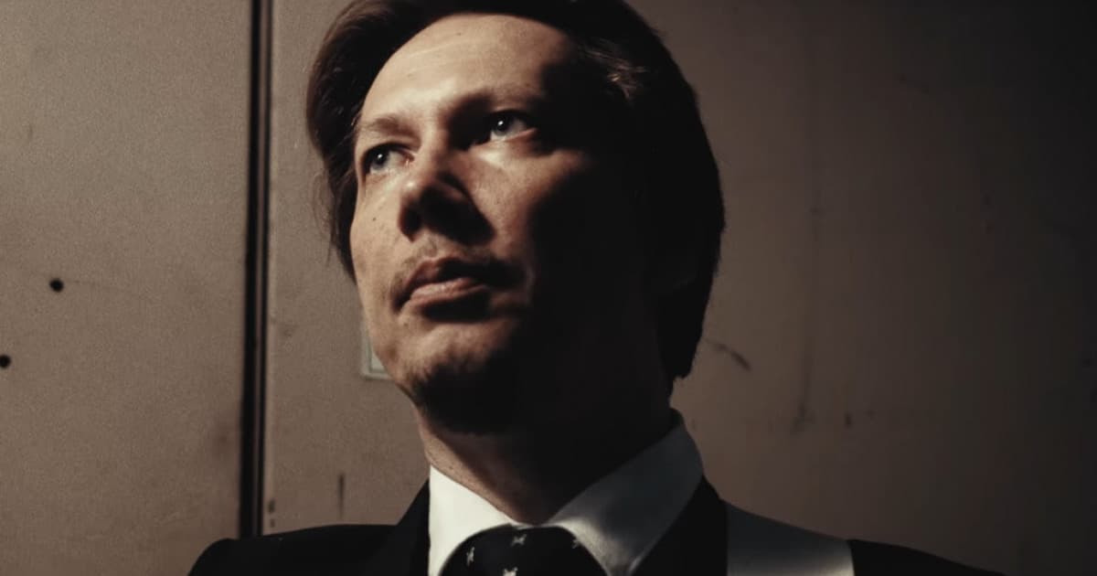 Peter Cmorik a jeho song pre všetkých, ktorí chcú byť chvíľu sami
