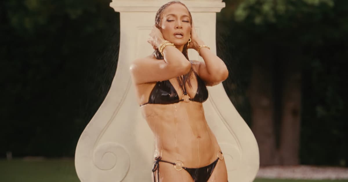 54-ročná Jennifer Lopez v novom klipe dokazuje, že vek je len číslo
