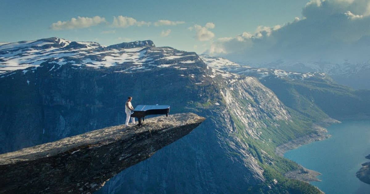 Kygo predstavil nový album na úžasnom mieste. To video musíš vidieť!