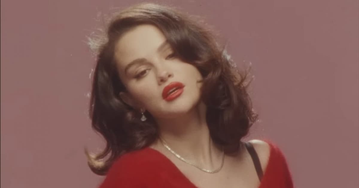 Selena Gomez a Benny Blanco oslavujú lásku v klipe "Sunset Blvd"