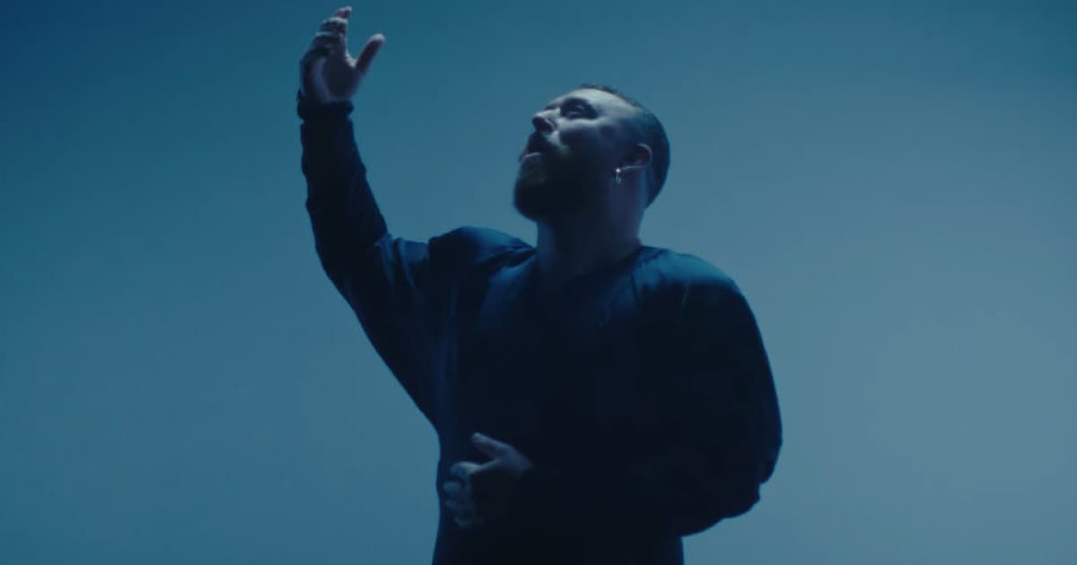 Sam Smith dojíma novinkou "To Be Free"