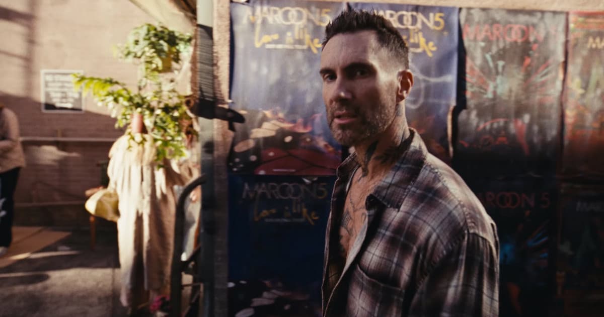 Maroon 5 vydali nový album „Love Is Like“ aj s klipom k titulnej skladbe