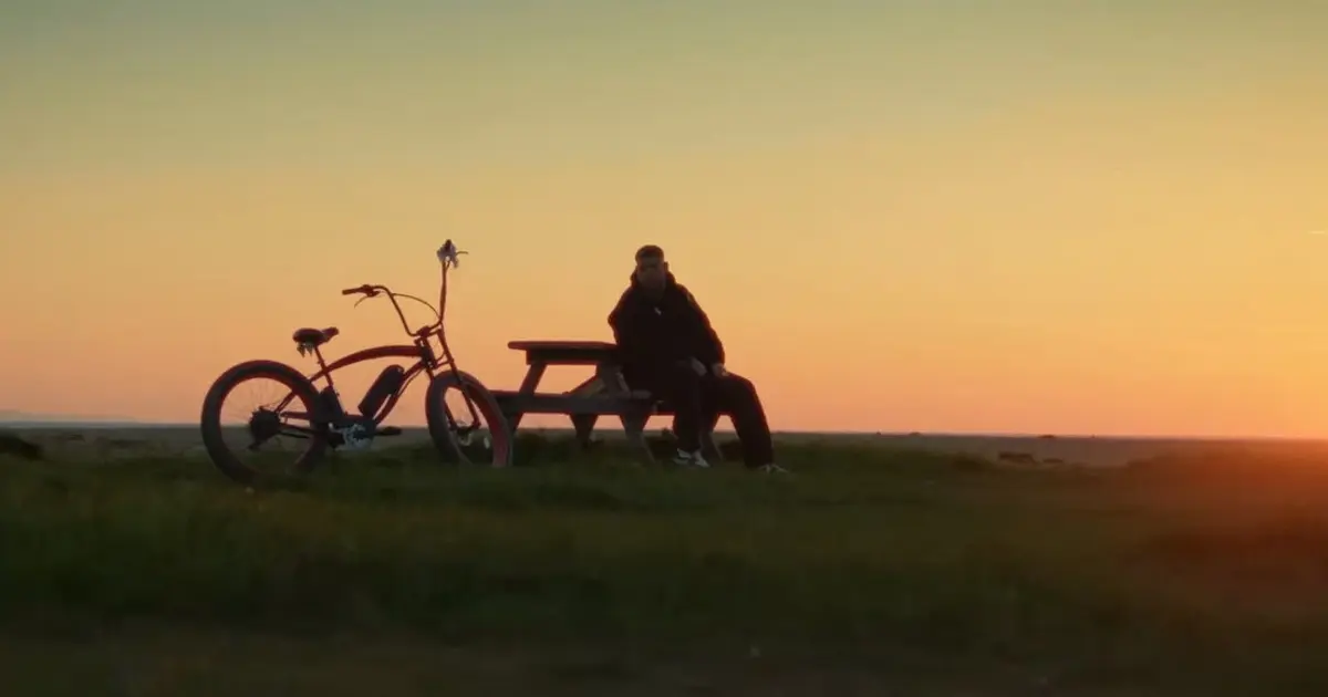 Rag’n’Bone Man prichádza s novinkou „Time to Love“