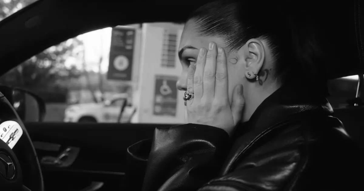 Silný hlas, silné slová: Jessie J predstavila „FEEL IT ON ME“