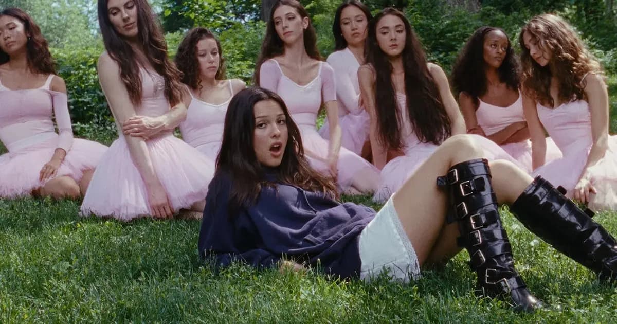 Olivia Rodrigo sa v novom klipe túla New Yorkom